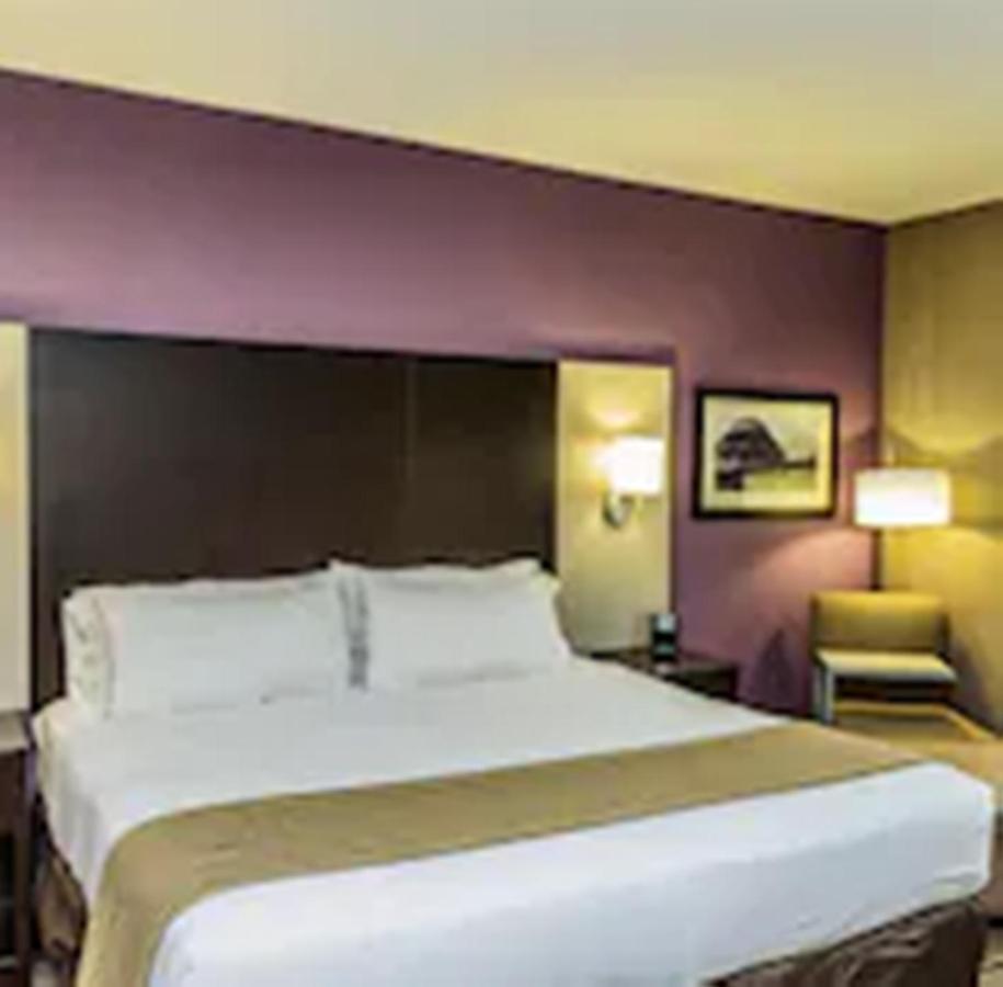 Holiday Inn Express & Suites Cheektowaga North East By Ihg Εξωτερικό φωτογραφία