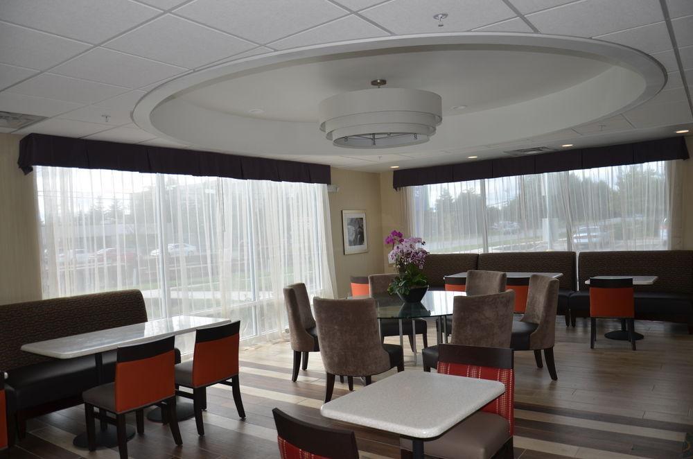 Holiday Inn Express & Suites Cheektowaga North East By Ihg Εξωτερικό φωτογραφία