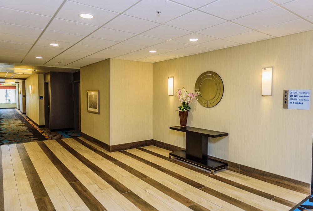 Holiday Inn Express & Suites Cheektowaga North East By Ihg Εξωτερικό φωτογραφία